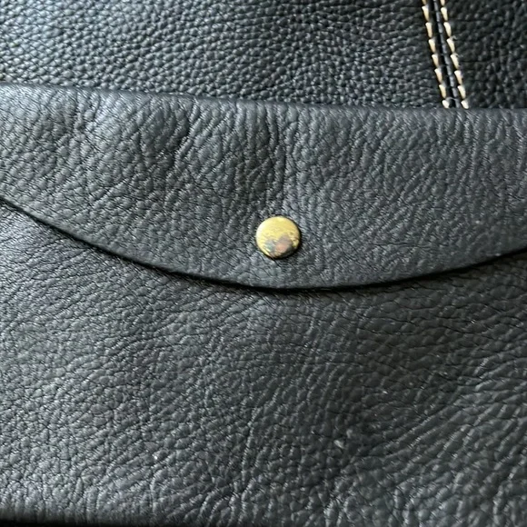 Gorgeous vintage Lucky Brand leather bag with matching pouch adjustable strap - Picture 3 of 8